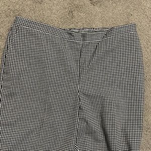 Alfred Dunner Black and White Capris